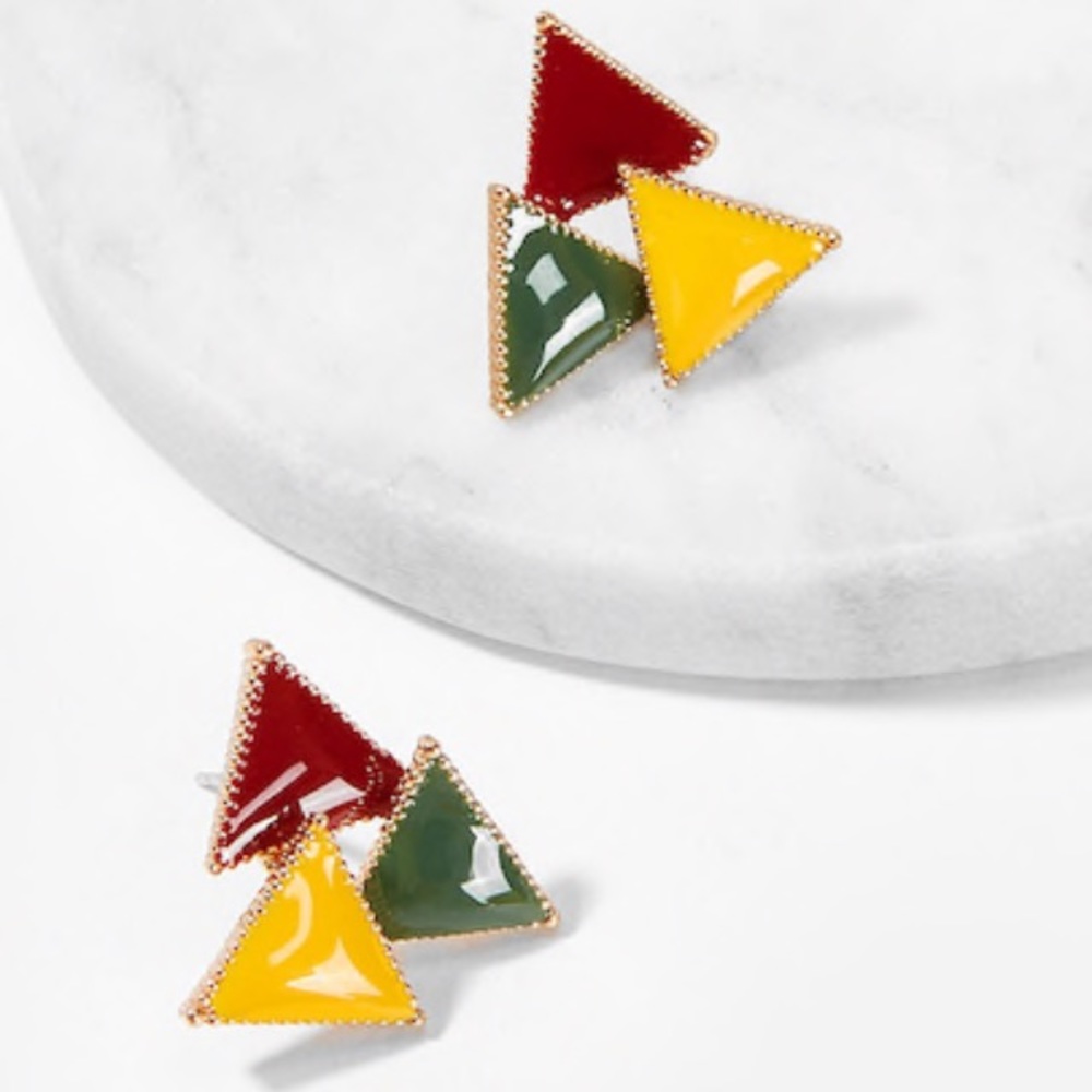 šTriangle Stud Earrings! - Picture 3 of 4